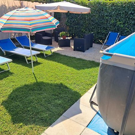 Depandance Con Piscina In Uso In Esclusivo In B&B SantʼAntonio Abate Екстериор снимка