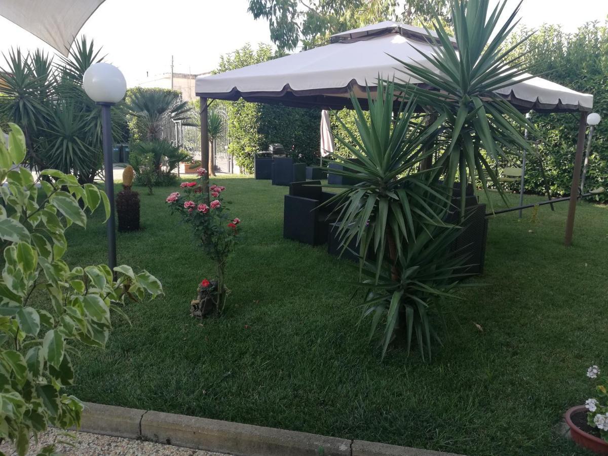 Depandance Con Piscina In Uso In Esclusivo In B&B SantʼAntonio Abate Екстериор снимка