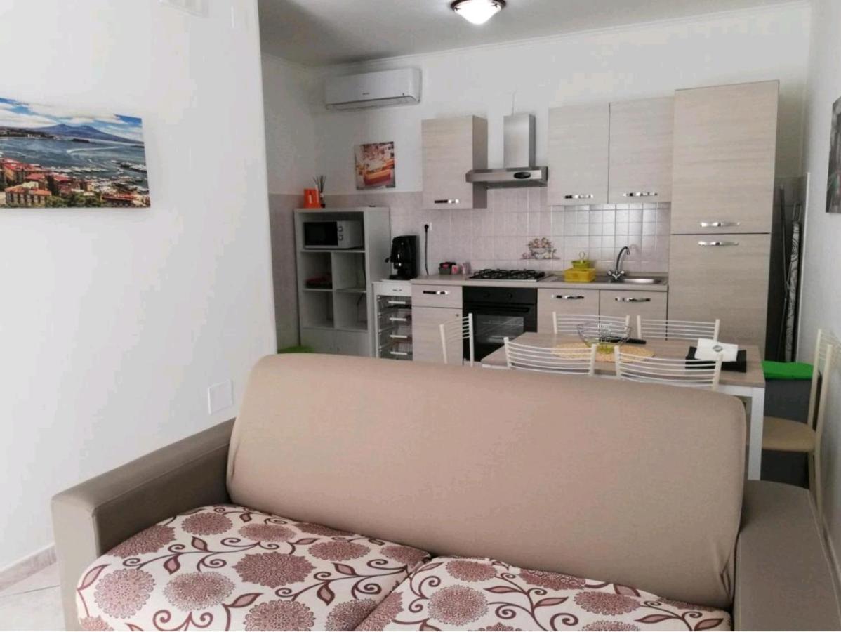 Depandance Con Piscina In Uso In Esclusivo In B&B SantʼAntonio Abate Екстериор снимка