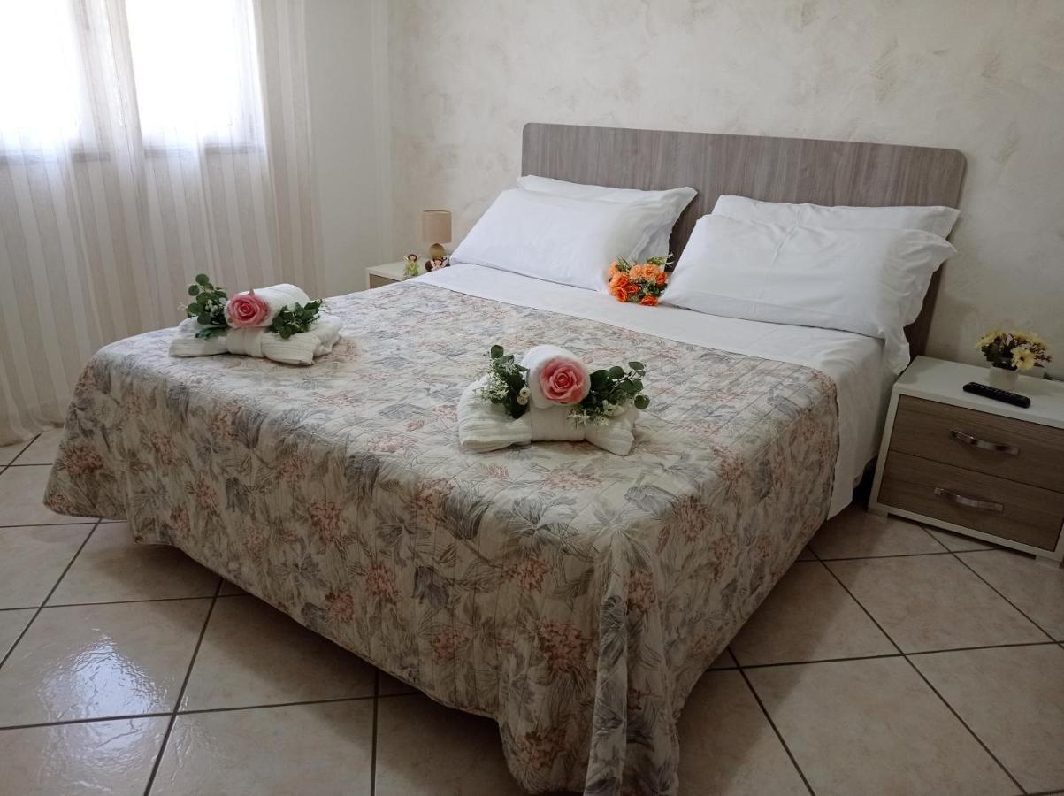 Depandance Con Piscina In Uso In Esclusivo In B&B SantʼAntonio Abate Екстериор снимка