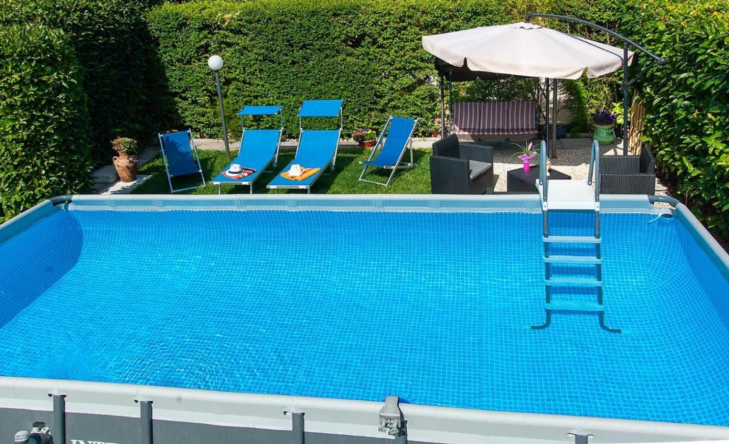 Depandance Con Piscina In Uso In Esclusivo In B&B SantʼAntonio Abate Екстериор снимка